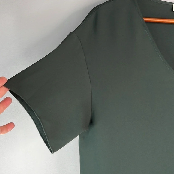 BABATON Aritzia Baggy Silky Shift Dress Forrest Green V-Neck Short Sleeve Small - Picture 5 of 11